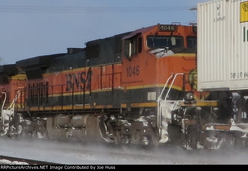 BNSF 1046